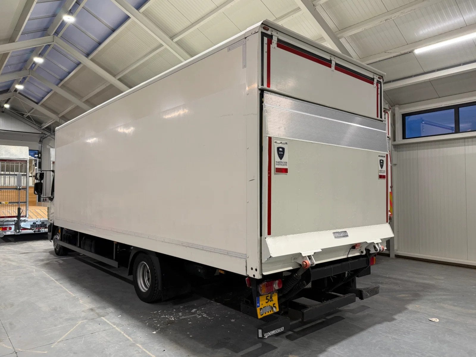 DAF LF LF 230.12 EURO6 2021. (année de construction 2021), Autos, 127 kW, Achat, Euro 6, 2 places