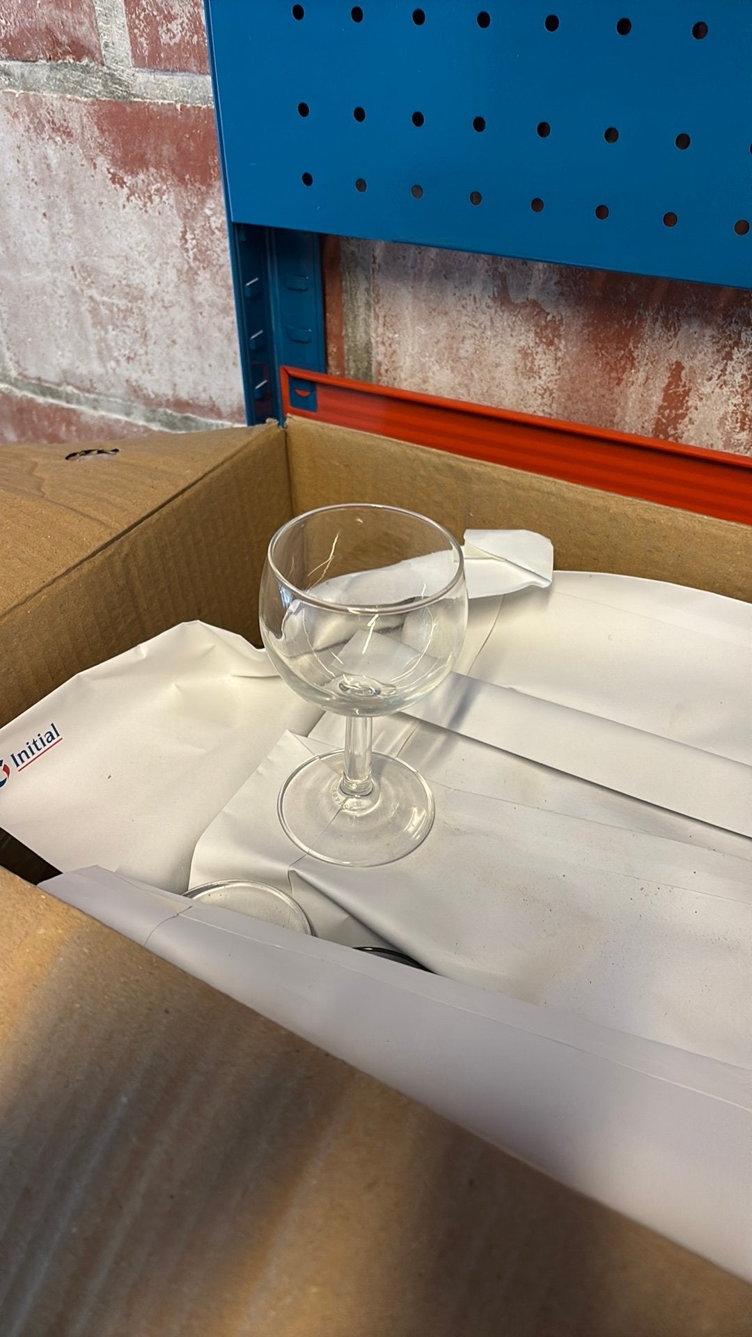24 kleine bolle wijnglaasjes, Ophalen of Verzenden, Zo goed als nieuw