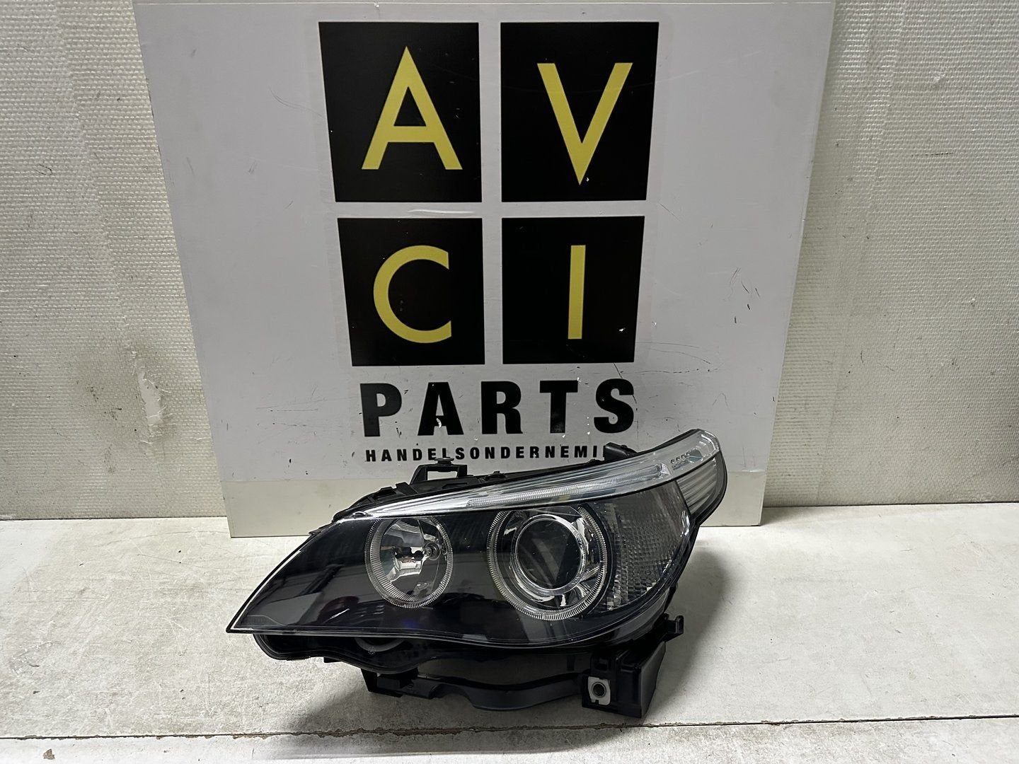 Koplamp BMW 5 Serie E60 E61 Bi xenon origineel links, -, Utilisé, -, Enlèvement ou Envoi