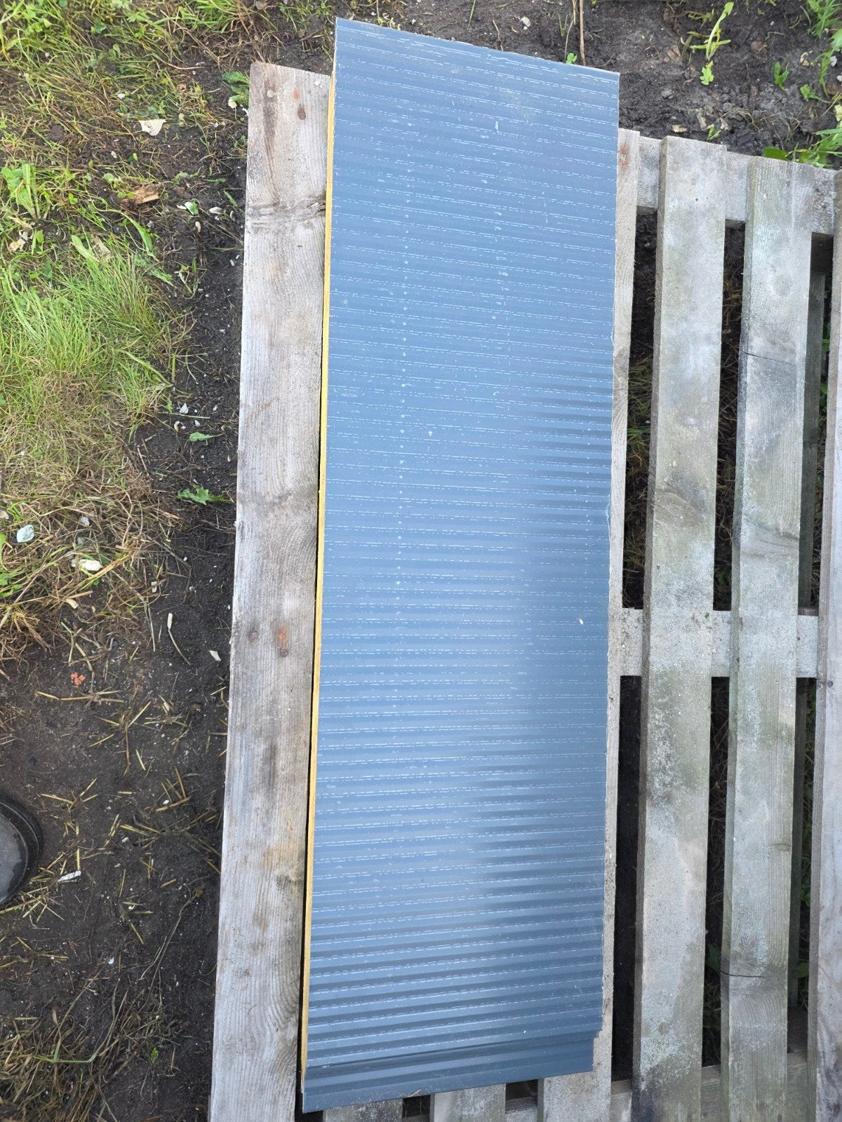 GRATIS !!nieuwe stukken sandwich wandpanelen, Doe-het-zelf en Bouw, Ophalen, 4 tot 8 cm, Nieuw, Hardschuim (Pir)