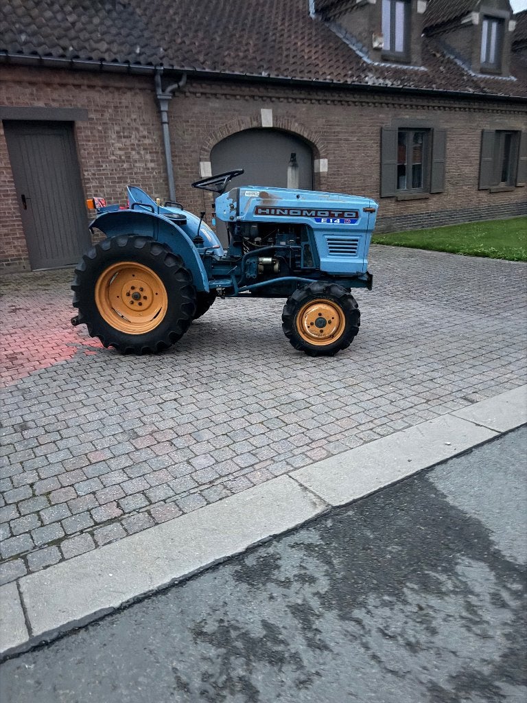 *prachtige hinomoto e14d 16pk 4x4 brede nieuwe achterbanden*, Articles professionnels, Enlèvement ou Envoi