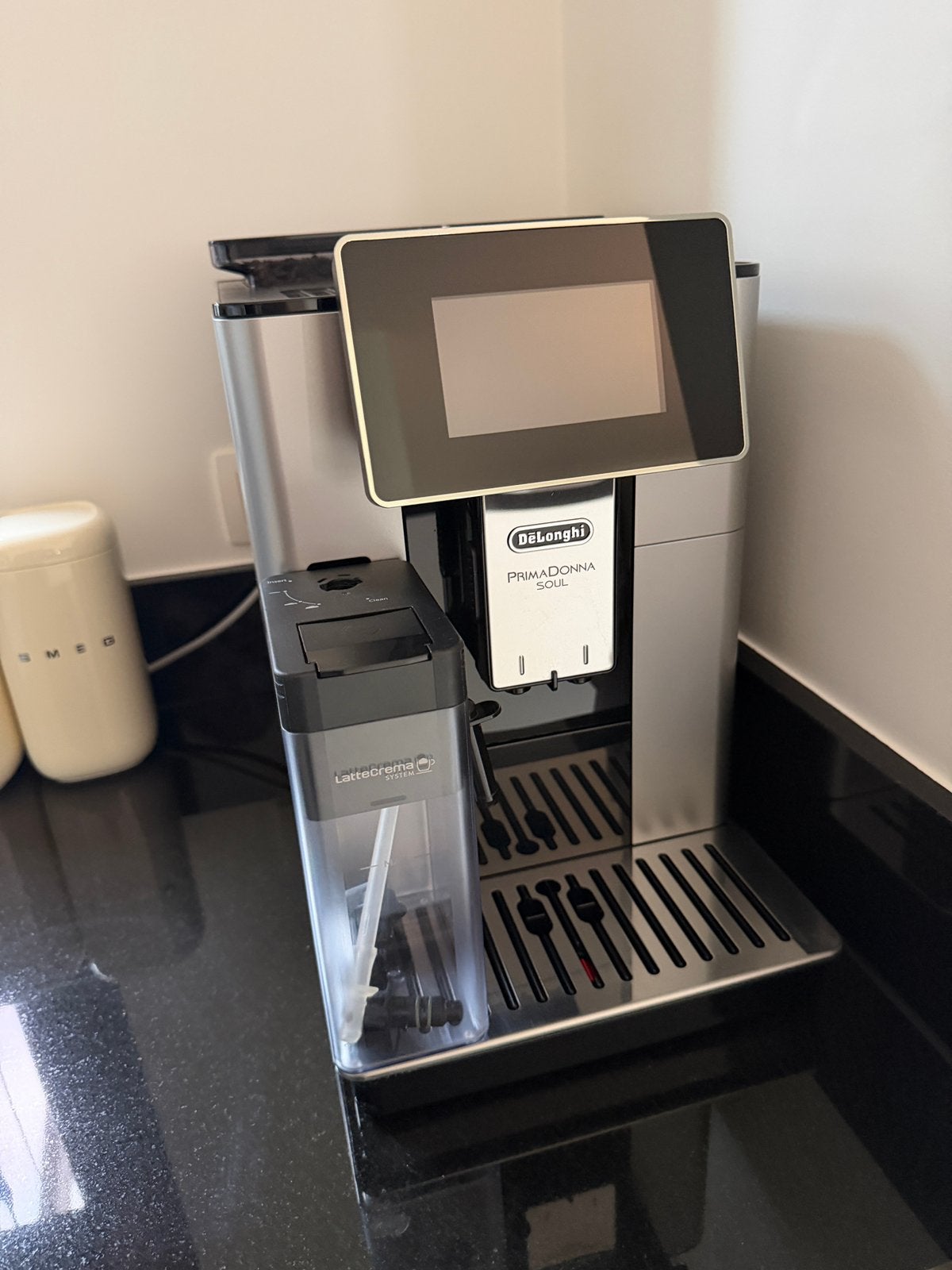 Delonghi primadonna soul, Elektronische apparatuur, Afneembaar waterreservoir, Koffiemachine, Zo goed als nieuw, Koffiebonen