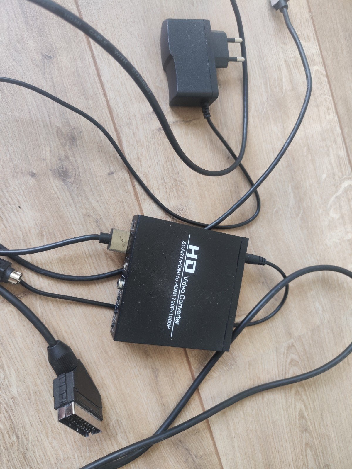 Convertisseur Péritel/HDMI vers HDMI Temium (Darty) + Charg, Enlèvement