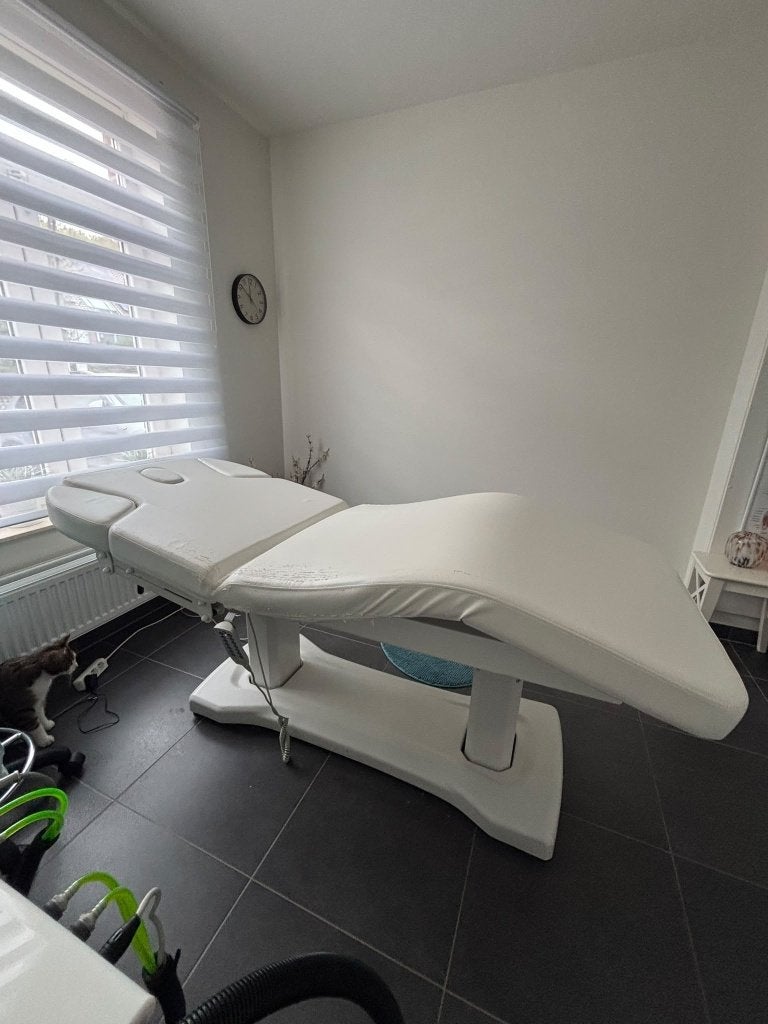 table pour soins de beauté, Sports & Fitness, Enlèvement, Utilisé, Soins du corps