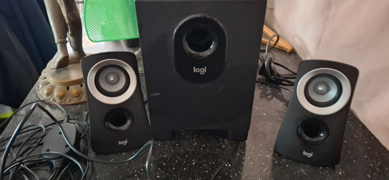 Logitech Z313 baffle pc. (3 maanden).., Computers en Software, Ophalen of Verzenden