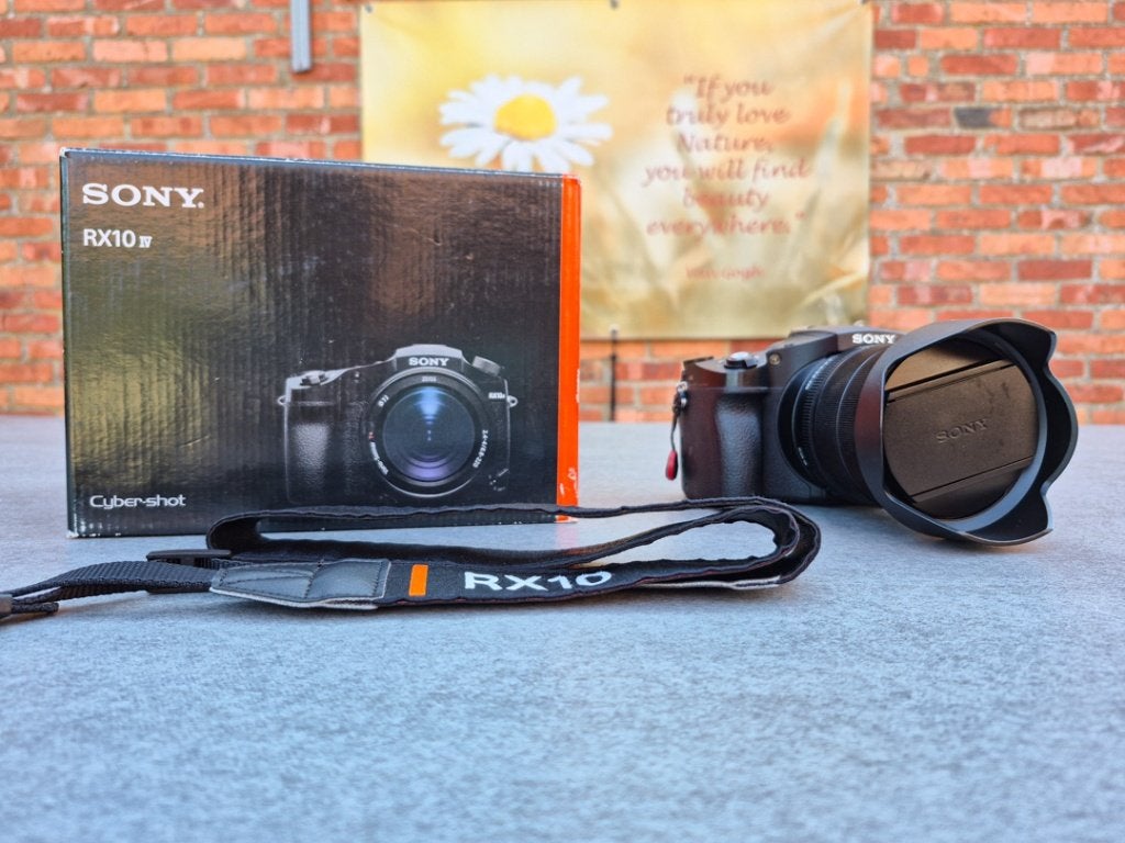 Sony RX10mark IV - superzoom - Vario-Sonnar T* 24-600 mm eq, TV, Hi-fi & Vidéo, Appareils photo numériques, 20 mégapixels, Enlèvement