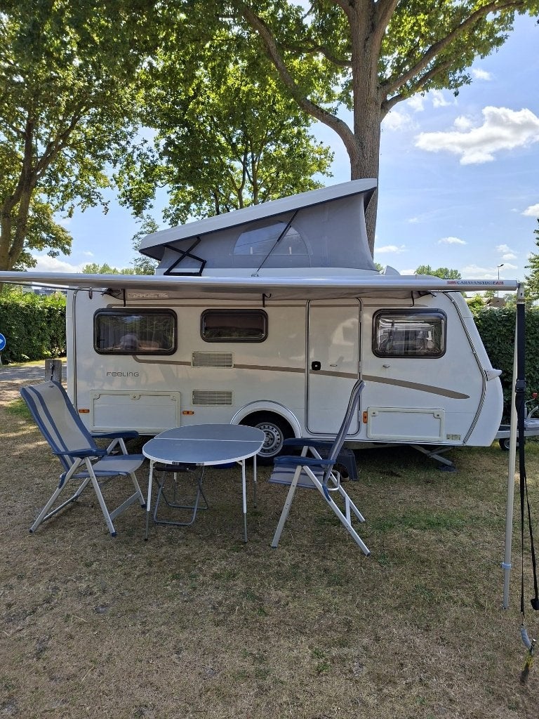 Caravan Eriba Feeling 425, 6 à 7 mètres, Jusqu'à 6, Roue de secours, Particulier