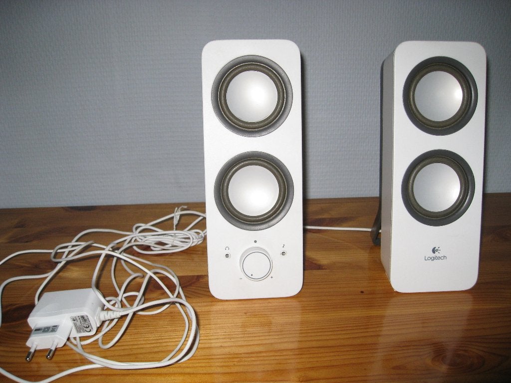 Logitech Z200 pc speakers, Ophalen, Gebruikt, Audiokanaal 2, Logitech