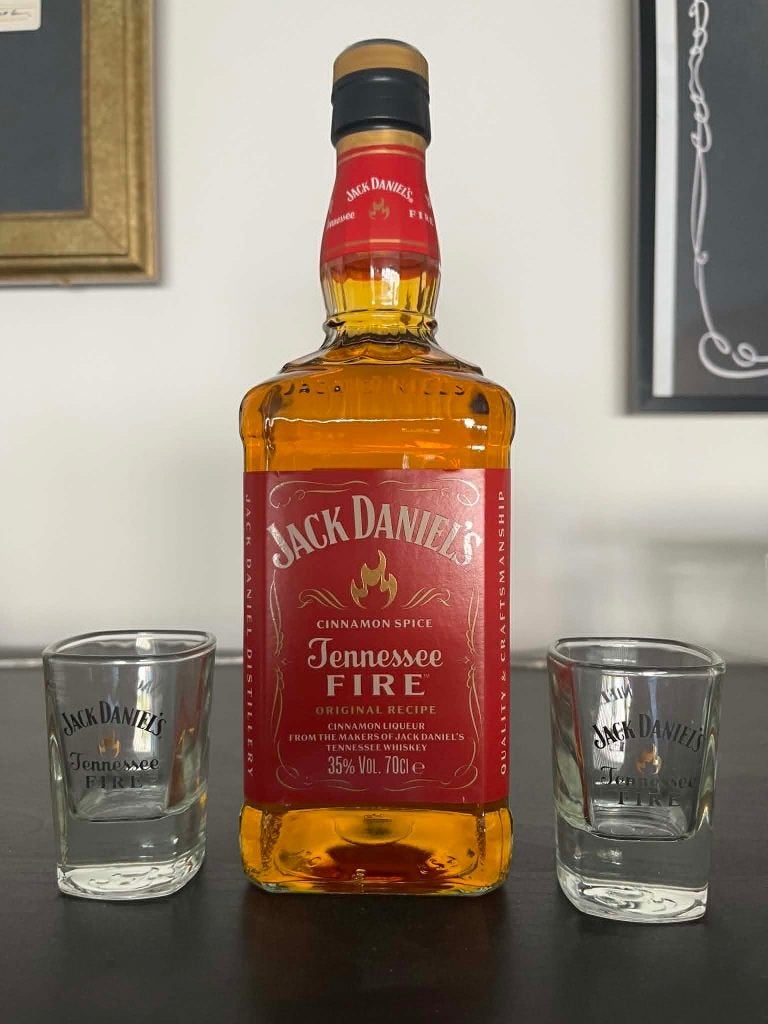 Jack Daniel's Fire met 2 shotglazen, Ophalen of Verzenden, Nieuw, Gebruiksvoorwerp
