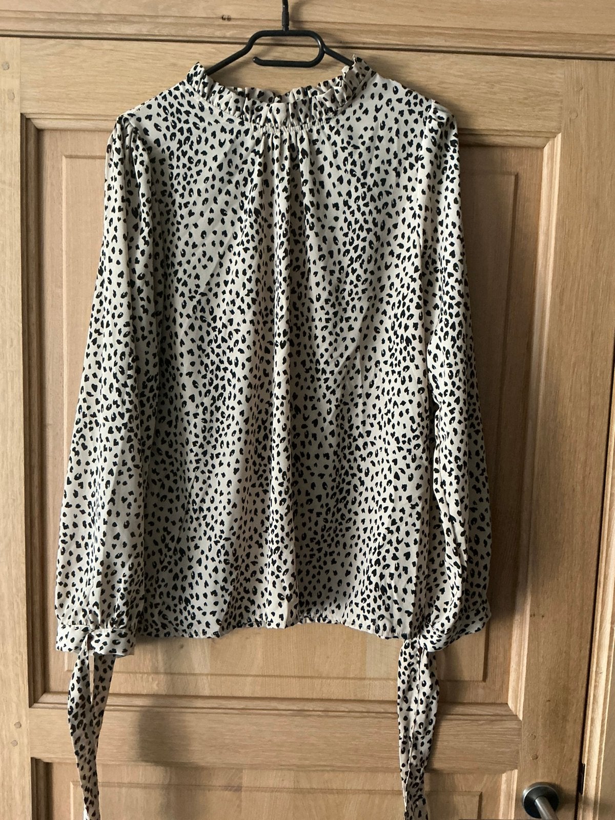 Blouse taille L, Enlèvement ou Envoi, Neuf, Taille 42/44 (L), Beige