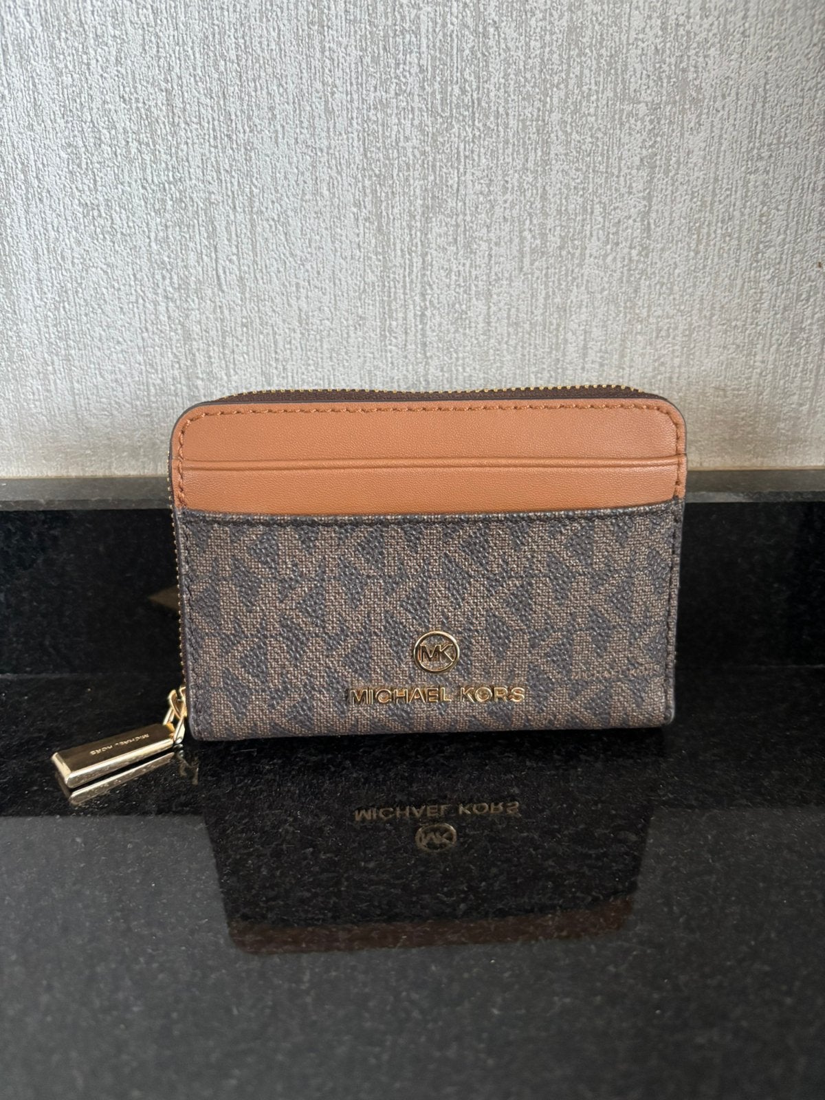 Michael kors jet small logo wallet, Ophalen of Verzenden, Zo goed als nieuw, Bruin, Overige merken