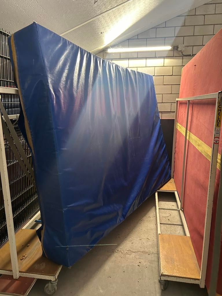 Grote valmat 300x200x30, Ophalen, Zo goed als nieuw