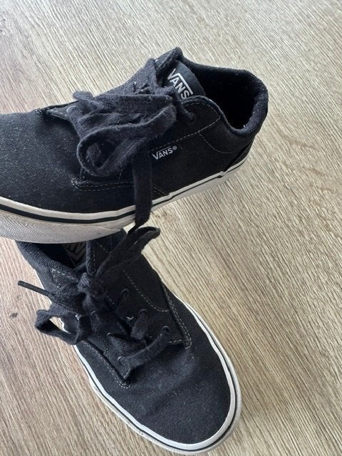 Schoenen Vans, Ophalen, Zwart, Sneakers, Gedragen