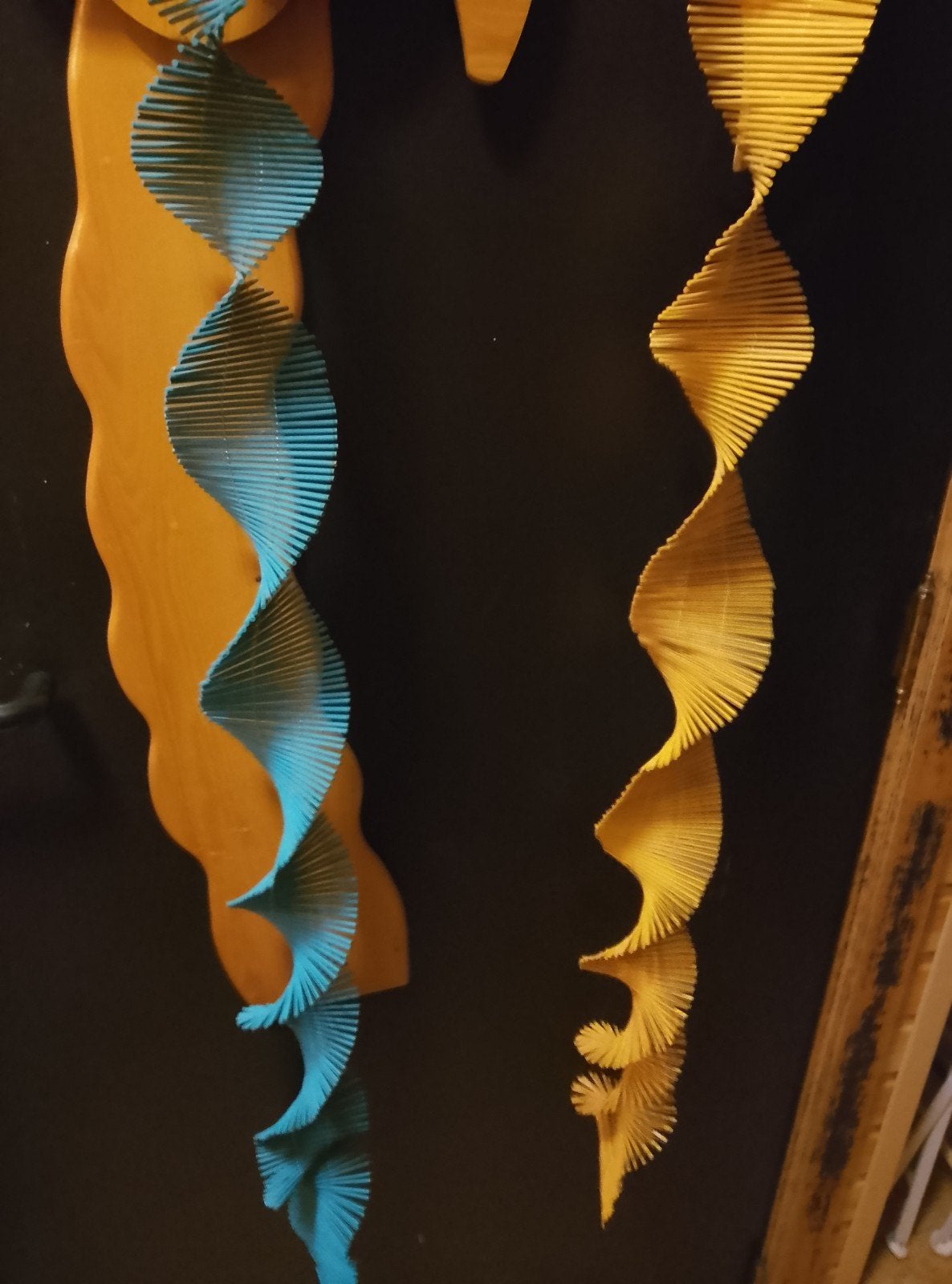 2 bamboe windvangers, dansende spiralen, Ophalen