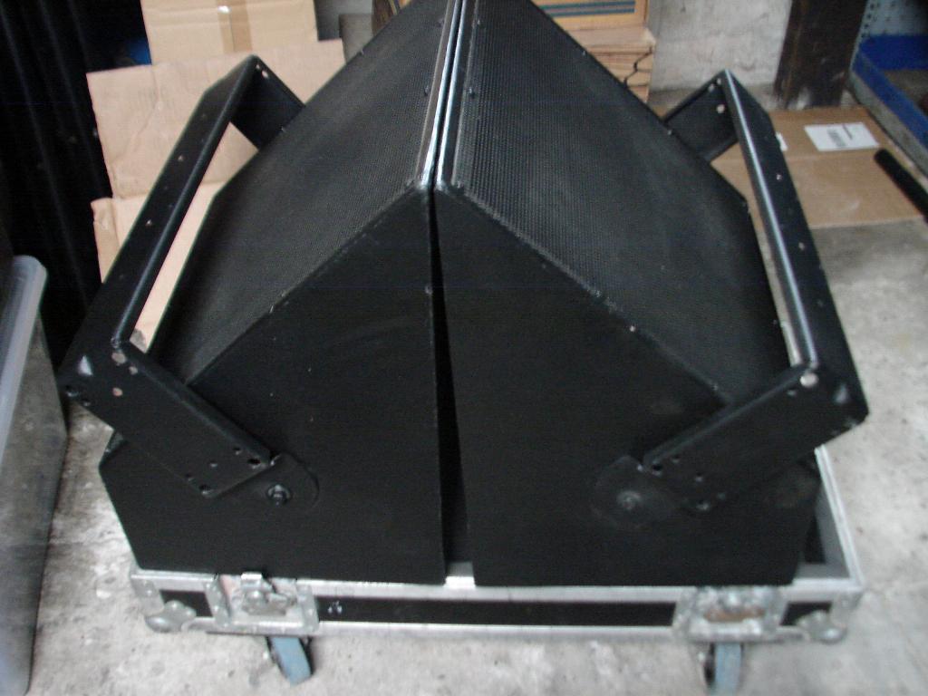 Electro-voice EVI-28   Wand-Plafondspeakers, Ophalen, Zo goed als nieuw, 120 watt of meer, Overige typen
