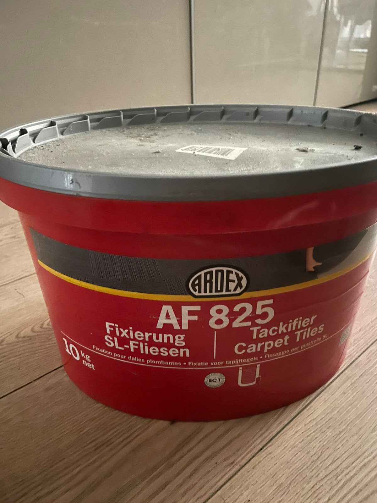Colle pour Carpet, Ophalen, Nieuw