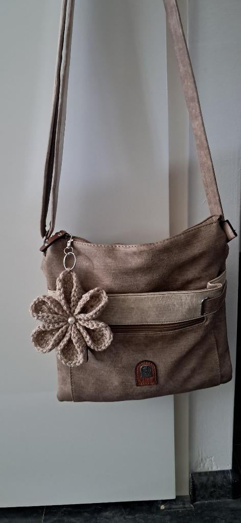 Tashanger, Handtassen en Accessoires, Tassen | Damestassen, Ophalen of Verzenden, Nieuw, Beige, Schoudertasje