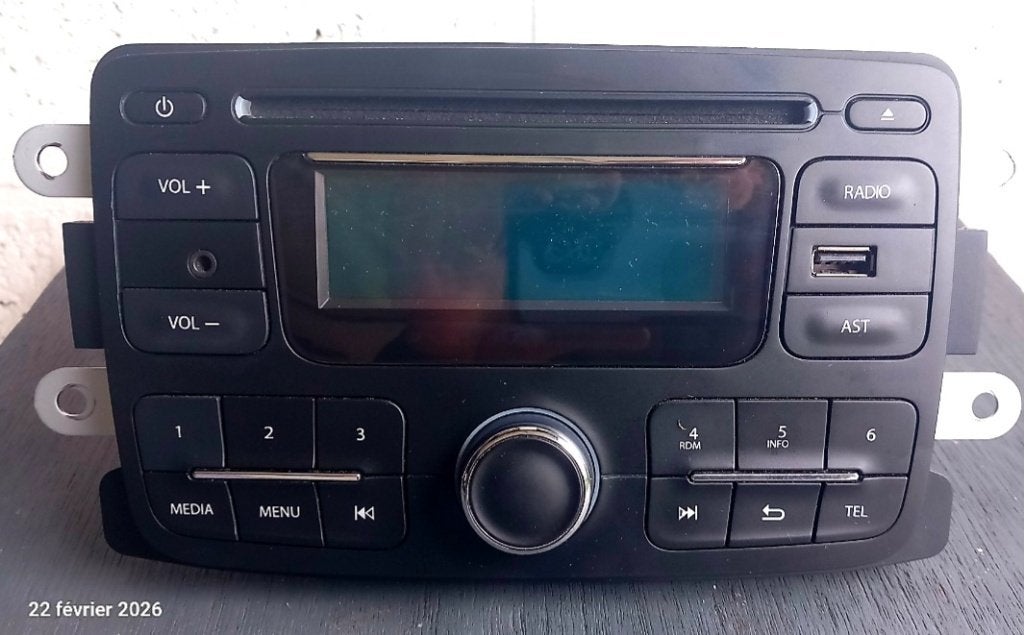 Autoradio dacia 2013, Auto diversen, Autoradio's, Ophalen, Gebruikt
