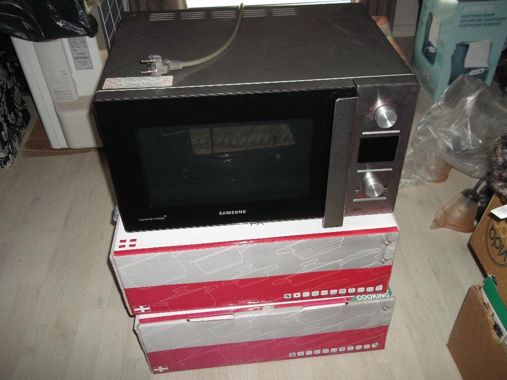 Microgolfoven Met GRILL, Elektronische apparatuur, Microgolfovens, Ophalen, Gebruikt, Microgolfoven, Draaiplateau