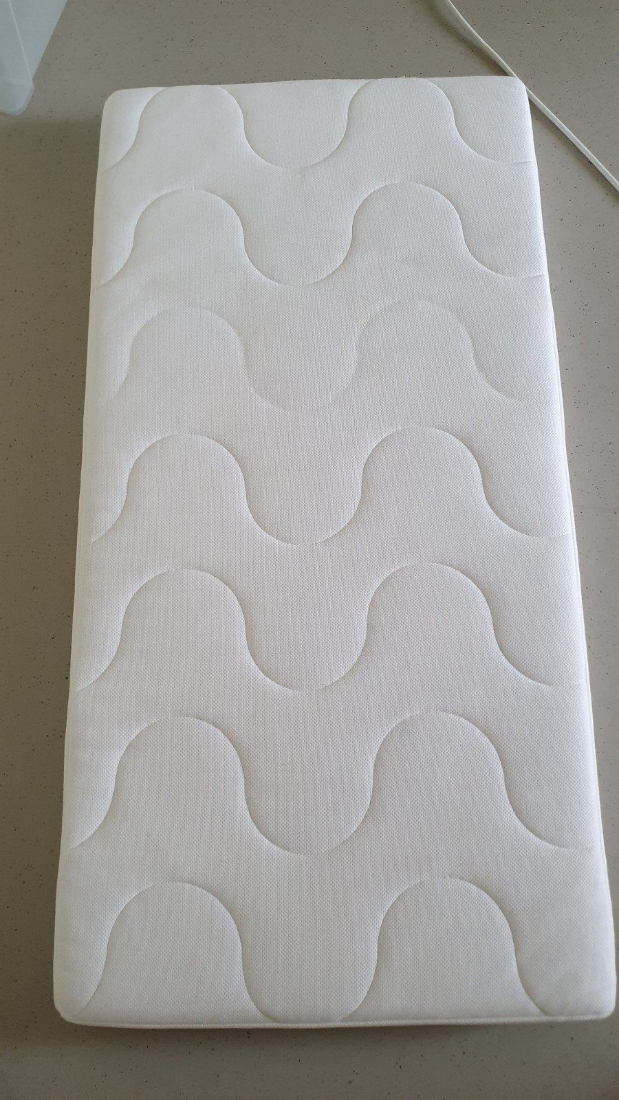 matras kinderbedje 60120, matrasbeschermer + 2 overtrekken, Ophalen, Zo goed als nieuw, Minder dan 140 cm, Matras
