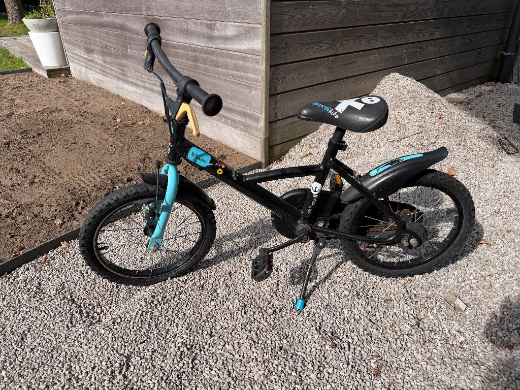 Jongensfiets 16", Fietsen en Brommers, Fietsen | Kinderfietsjes, Gebruikt, 16 tot 20 inch, Zijwieltjes, Velgrem, Ophalen