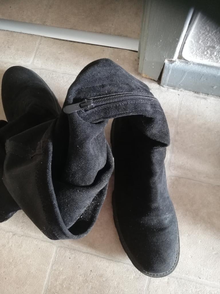 À vendre bottes pour femmes, Neuf, Enlèvement ou Envoi, Bottes hautes, Noir