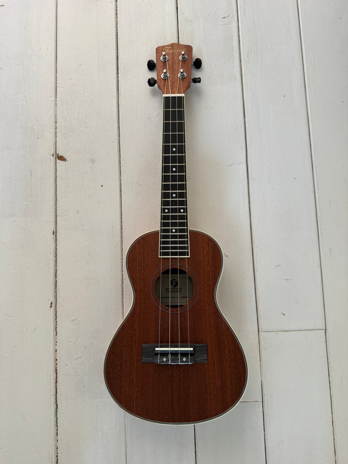 Fazley K23-W concert ukelele, Muziek en Instrumenten, Snaarinstrumenten | Overige, Ophalen, Zo goed als nieuw, Ukelele