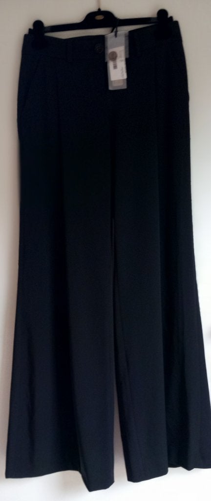 Nieuw. mét labels: zwarte Pianurastudio broek wijde pijpen40, Maat 38/40 (M), Nieuw, Ophalen of Verzenden, Lang