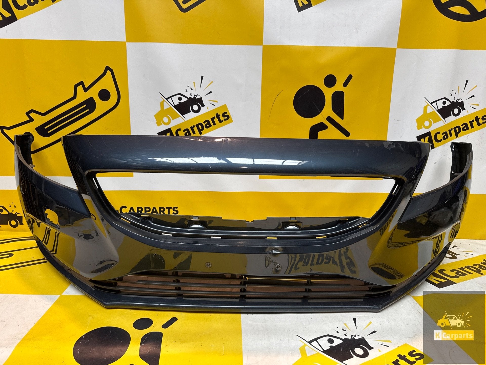 Volvo v40 Voorbumper KLS Normaal bumper, Auto-onderdelen, Info@fabrikant.eu, Volvo, Bumper, Fabrikant BV