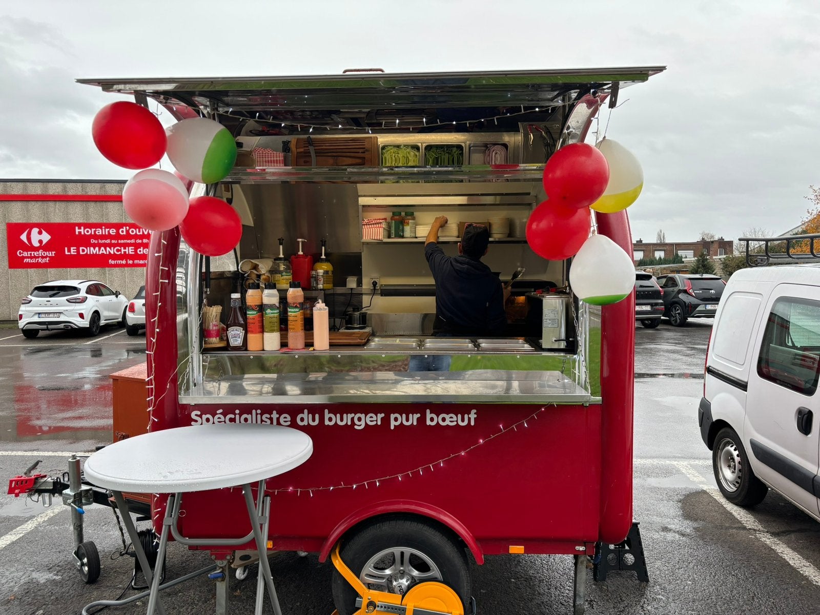Remorque Food Truck 220/200 2018 équipé et pret a l’emploi, Enlèvement, Snacks