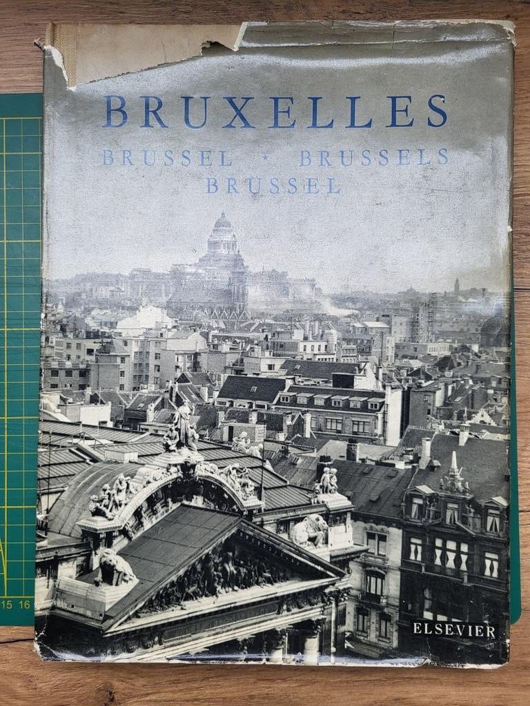 Fotoboek Brussel - Elsevier - 1957, Boeken, Geschiedenis | Stad en Regio, Gelezen, Ophalen of Verzenden