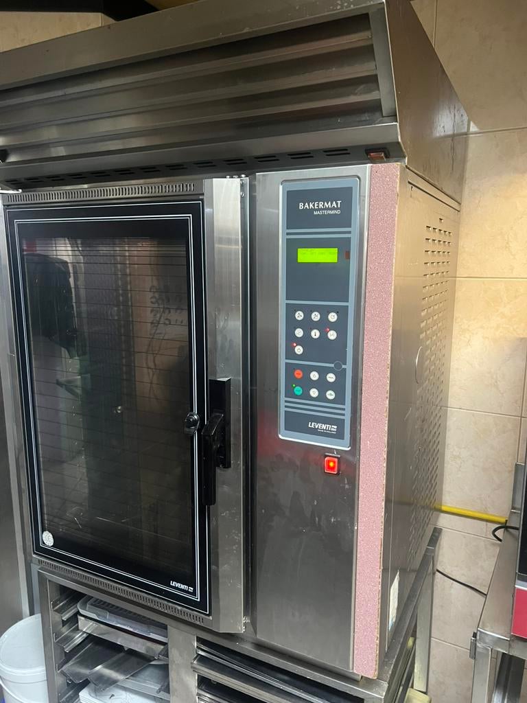 Four professionnel a saisir !!!, Articles professionnels, Horeca | Équipement de cuisine, Enlèvement, Boulangerie et Boucherie