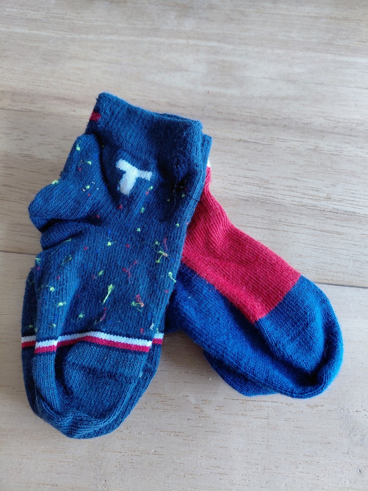 2 paar tommy hilfiger kindersokjes maat 18, Enfants & Bébés, Vêtements de bébé | Chaussures & Chaussettes, Garçon, Tommy Hilfiger