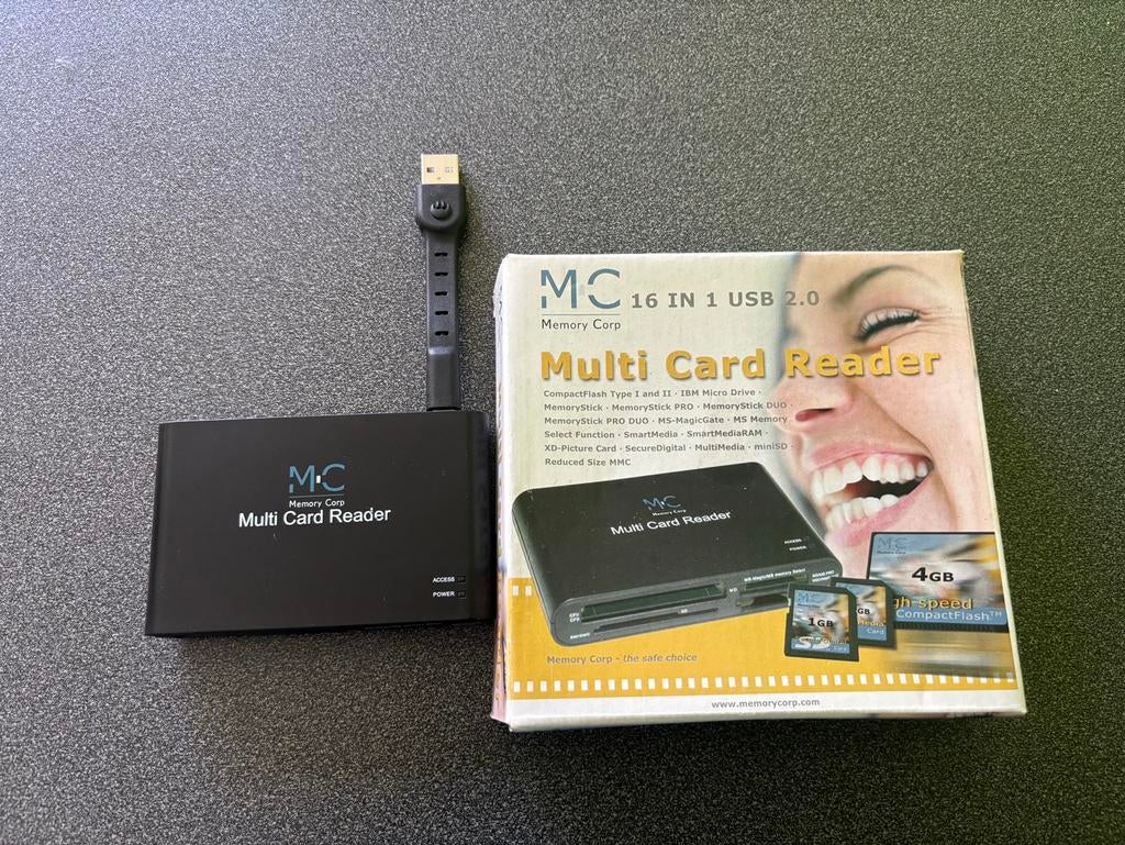 Multi card reader, Ophalen, Zo goed als nieuw