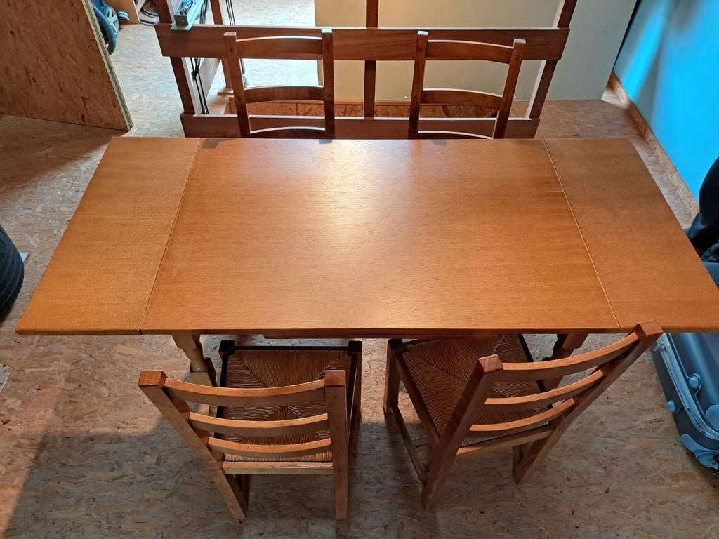 Table de cuisine en bois avec 4 chaises, Enlèvement, Utilisé