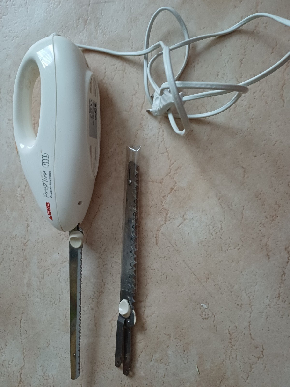 Elektrisch vleesmes te koop merk SEB, Ophalen