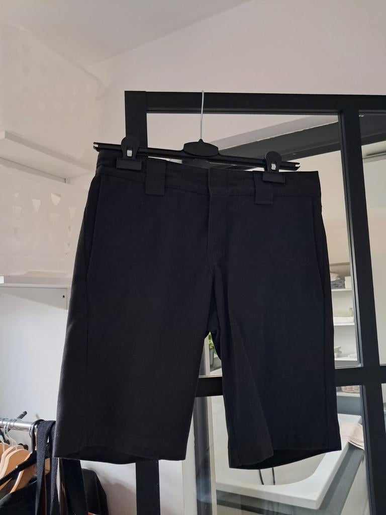 Korte zwarte broek Dickies maat 28, Enlèvement