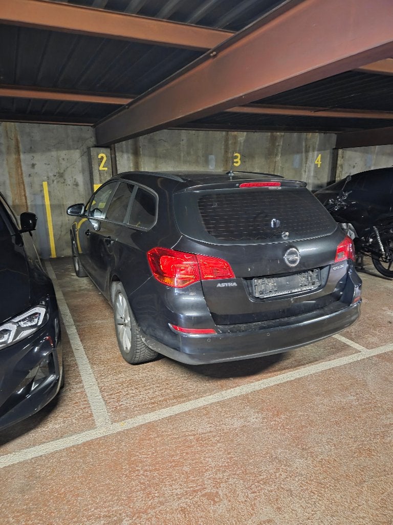 Opel Astra Sports tourer 2012, Autos, Opel, Euro 5, Achat, Bluetooth, Boîte manuelle