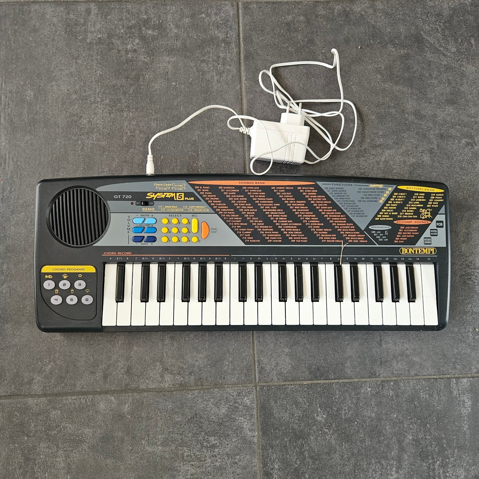 bontempi GT 720 keyboard, Muziek en Instrumenten, Keyboards, Ophalen, Zo goed als nieuw