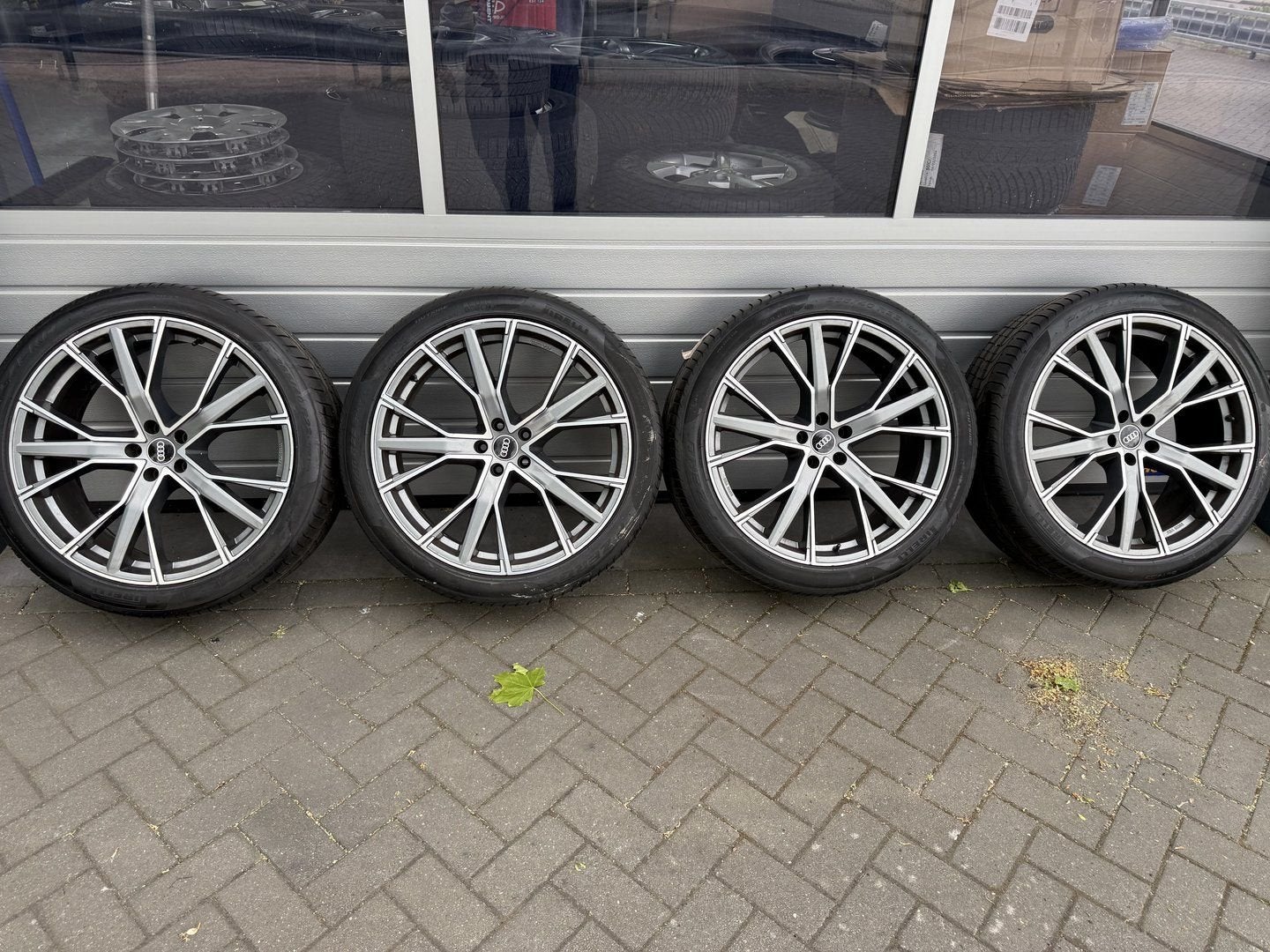 Jantes et pneus 22 pouces pour Audi Q8 E-tron S Sportback 50, Pneus et Jantes, -, Autres dimensions, Utilisé