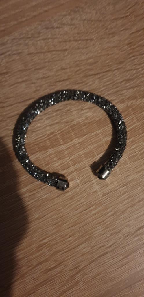 Authentic Swarovski armband met steentjes, Handtassen en Accessoires, Met edelsteen, Nieuw, Ophalen of Verzenden, Overige kleuren