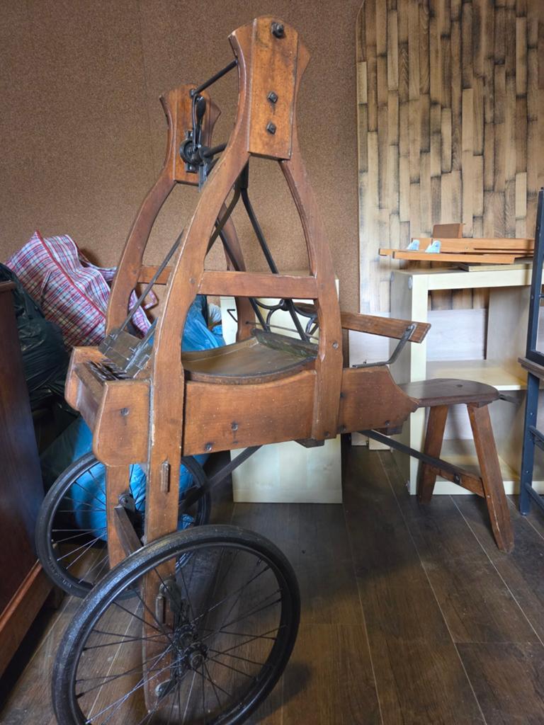 Oude handmatige kaartmachine