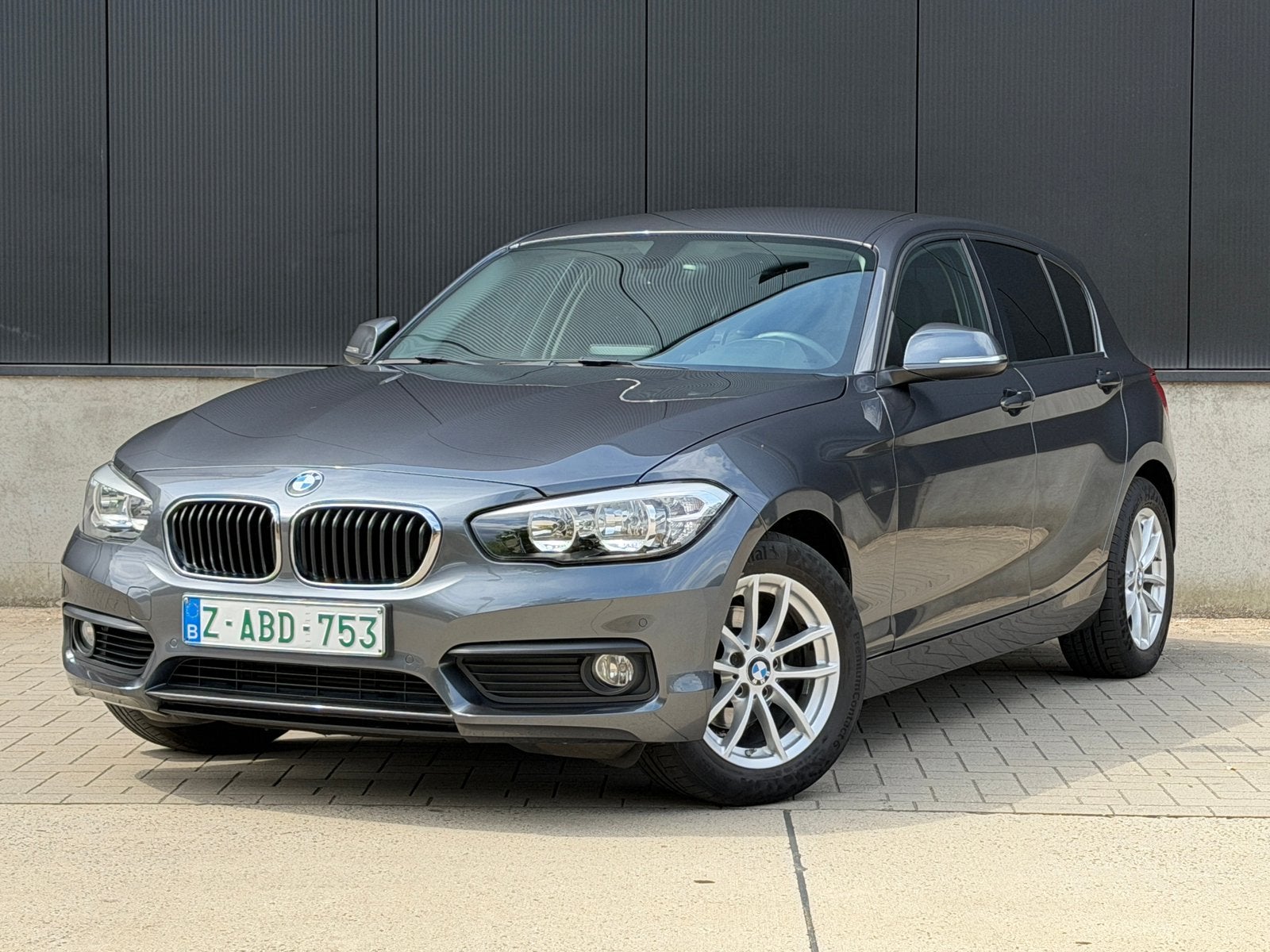 BMW 118i Automaat | gekeurd voor verkoop, Auto's, BMW, 1 Reeks, https://public.car-pass.be/verify/2854-1511-9288, Leder, Bedrijf