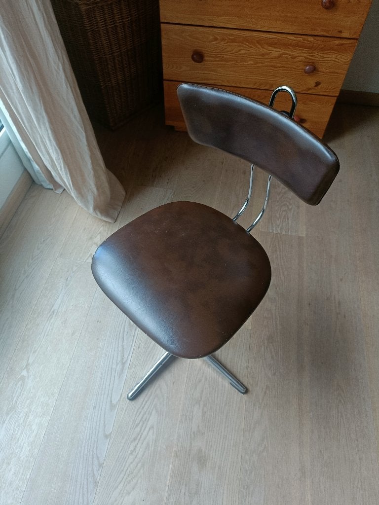 Chaise design en cuirr et métal, Maison & Meubles, Brun, Enlèvement, Utilisé, Une