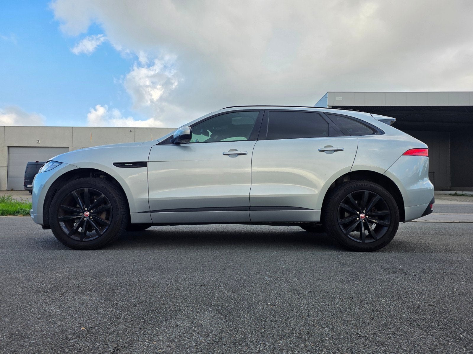 J A G U A R   F- PACE   r-line sport  AUTOMATIC, Auto's, Automaat, Navigatiesysteem, Zwart, Leder