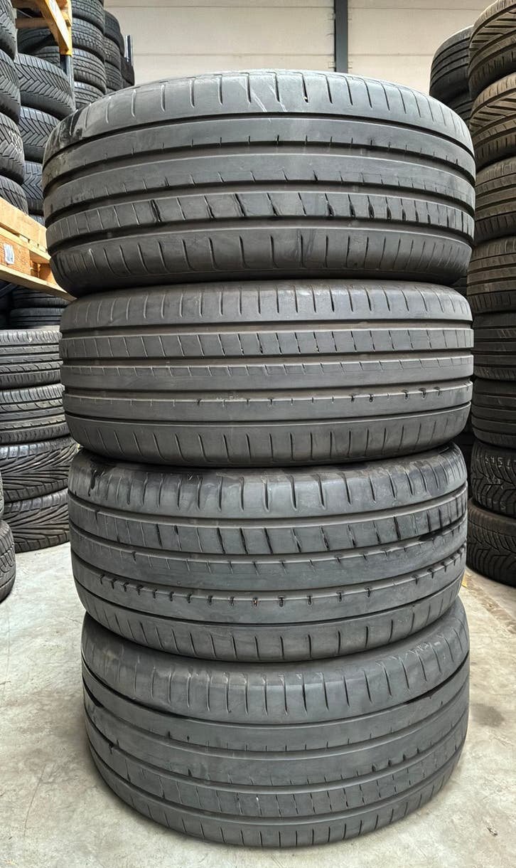 Paire de pneus d'été 245/45R20 et 275/40R20 marque YOKOHAMA, Enlèvement