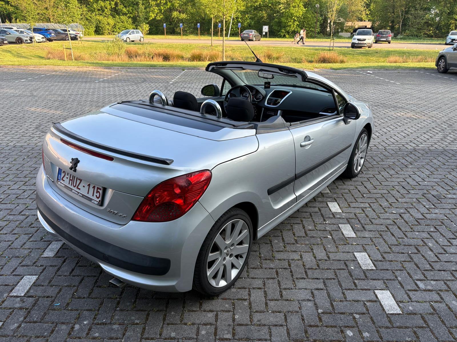 Peugeot 207 1.6 gekeurd vr verkoop ruilen kan ook, Multifunctioneel stuurwiel, Handgeschakeld, Particulier, Te koop