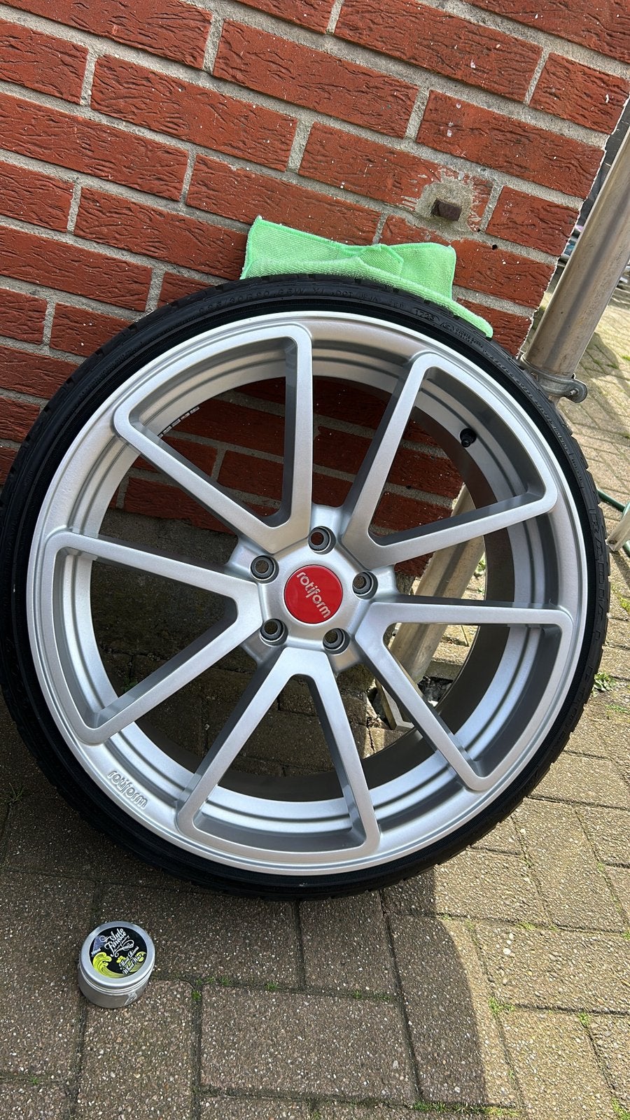 Rotiform SPF 20, Enlèvement, Pneu(s)