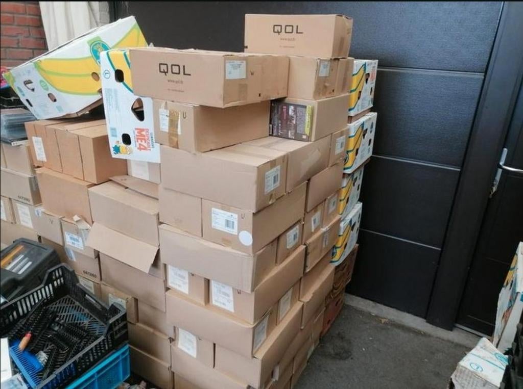 Grand lot de nouveaux DVD non ouverts, Enlèvement