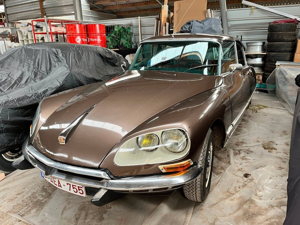 DS 23 Pallas, Voorwielaandrijving, 4 deurs, 4 cilinders, Bruin